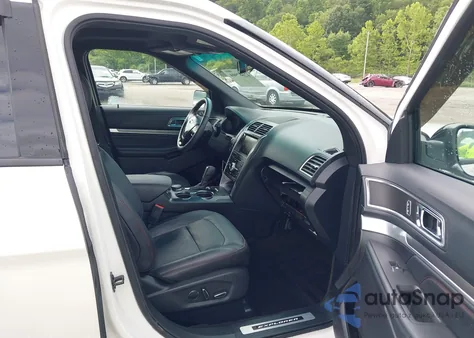 2016 Ford Explorer Sport z USA, uszkodzony, nr VIN 1FM5K8GT2GGA83796